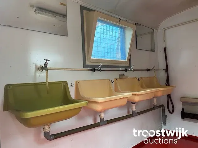 Mobiele sanitairunit - afbeelding 6 van  24