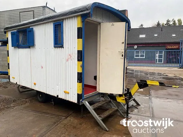 Mobiele sanitairunit - afbeelding 1 van  24