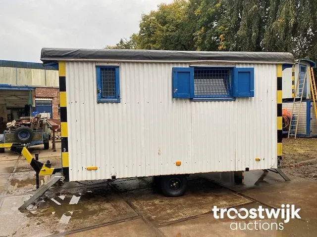 Mobiele sanitairunit - afbeelding 21 van  24