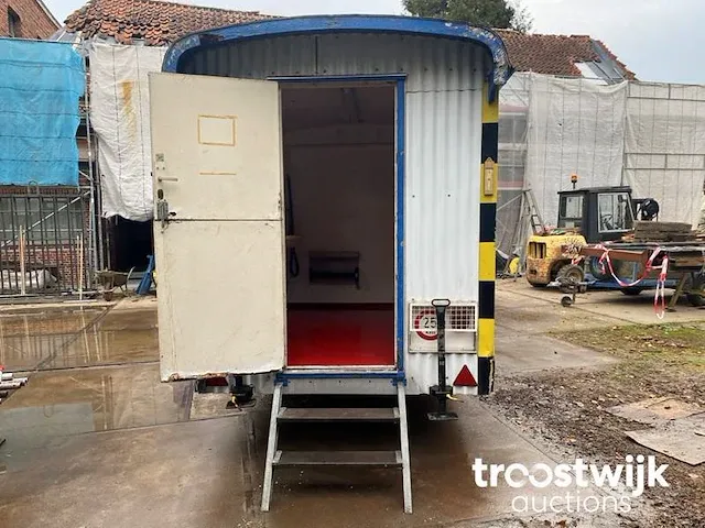 Mobiele sanitairunit - afbeelding 23 van  24