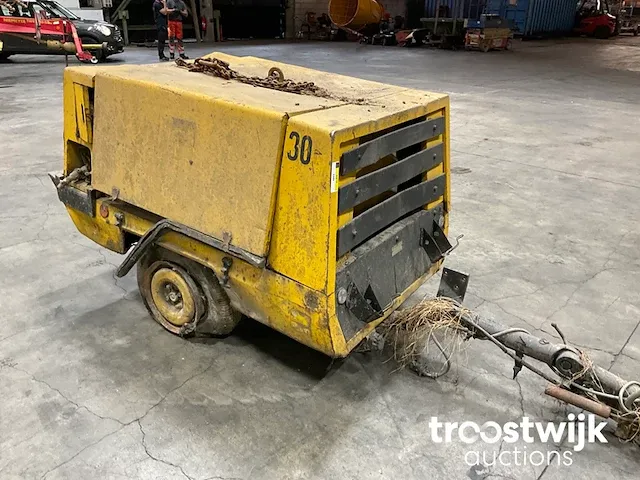 Mobiele schroefcompressor - afbeelding 4 van  10