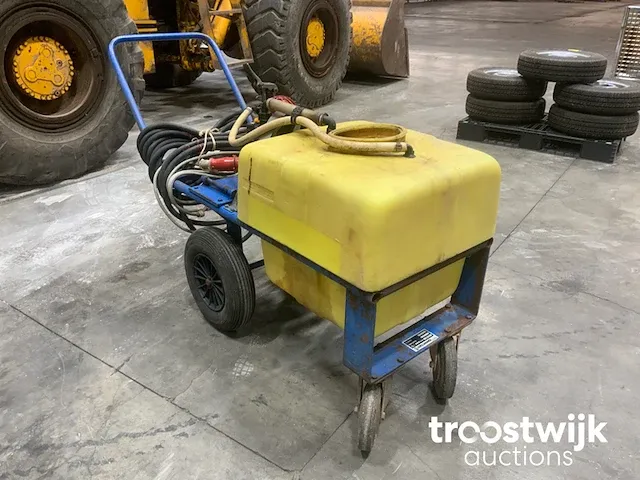 Mobiele spuitmachine - afbeelding 4 van  8