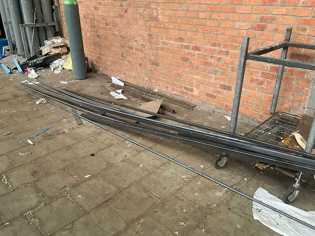 Mobiele stalen raambok - afbeelding 6 van  7