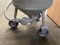 Mobiele straaltechniek zandstraalmachine - afbeelding 7 van  10