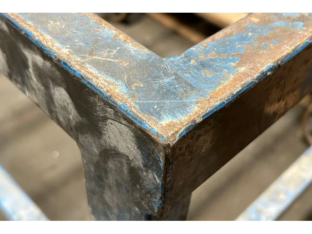 Mobiele tafel - afbeelding 2 van  3