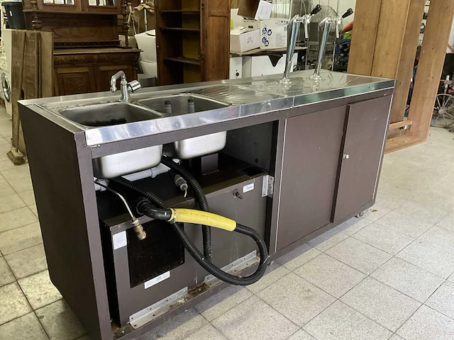 Mobiele tapinstallatie met spoelbak - afbeelding 2 van  8