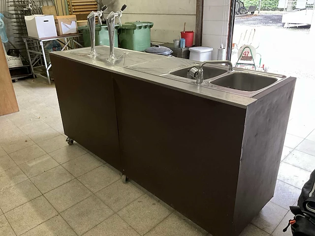 Mobiele tapinstallatie met spoelbak - afbeelding 3 van  8