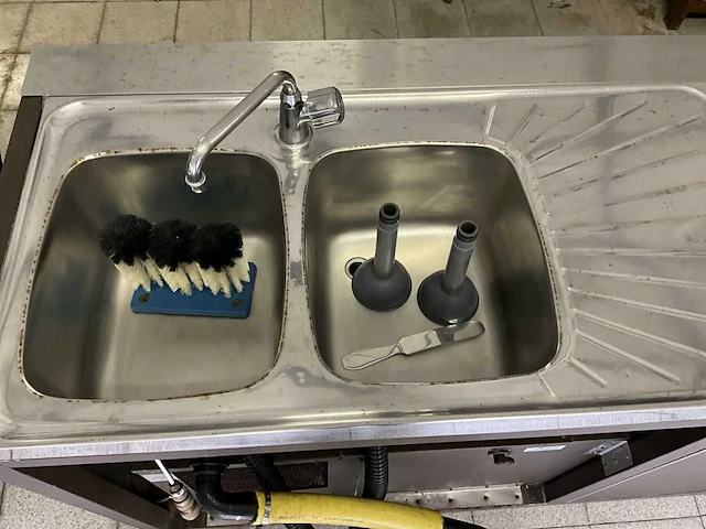Mobiele tapinstallatie met spoelbak - afbeelding 6 van  8