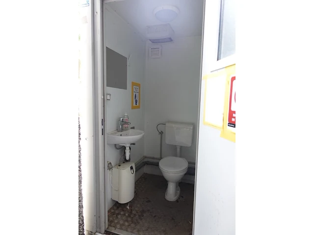 Mobiele toilet unit liekens - afbeelding 3 van  4