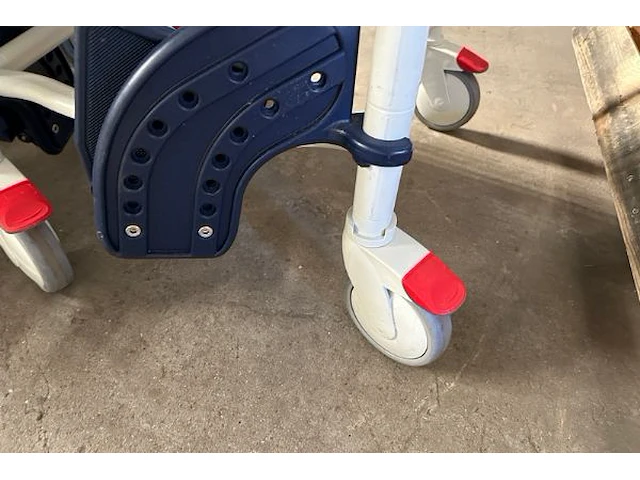 Mobiele toiletstoel - afbeelding 3 van  4