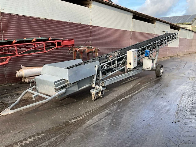 Mobiele transportband 380v 11000mm hydraulisch verstelbaar - afbeelding 10 van  16