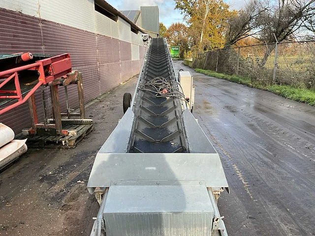 Mobiele transportband 380v 11000mm hydraulisch verstelbaar - afbeelding 14 van  16