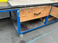 Mobiele werktafel en inhoud - afbeelding 3 van  10