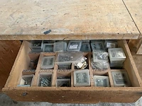 Mobiele werktafel met inhoud - afbeelding 5 van  11