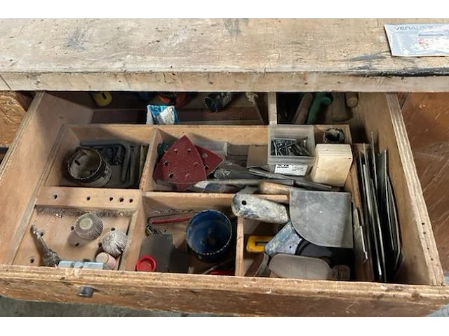 Mobiele werktafel met inhoud - afbeelding 7 van  11