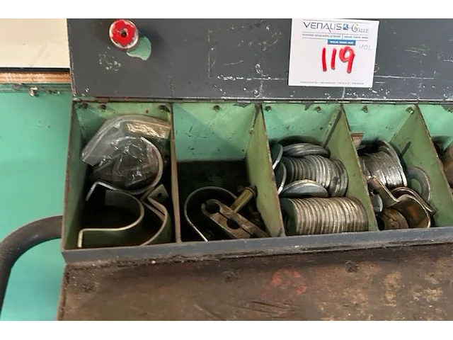 Mobiele werktafel met inhoud - afbeelding 3 van  6