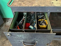 Mobiele werktafel met inhoud - afbeelding 4 van  6