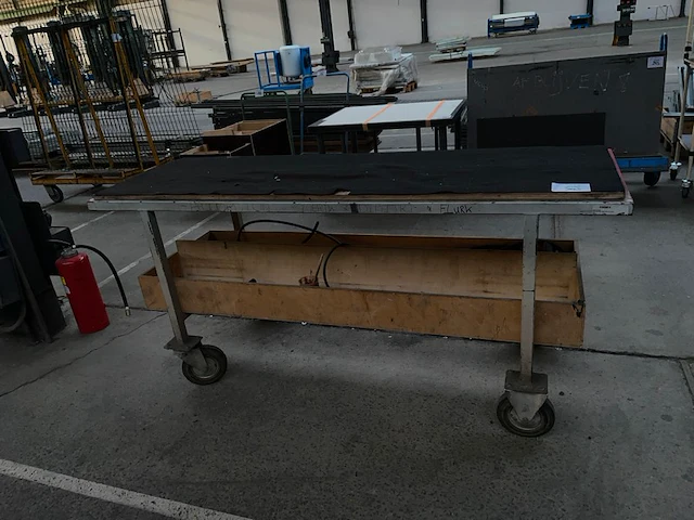 Mobiele werktafel - afbeelding 1 van  1