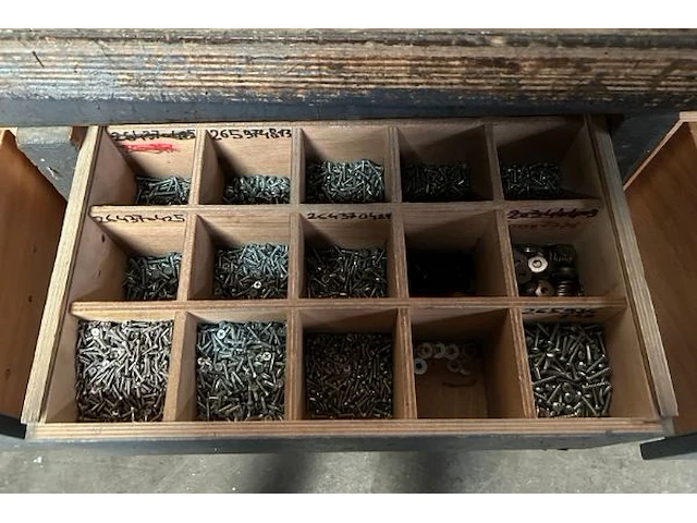 Mobiele werktafel - afbeelding 3 van  7