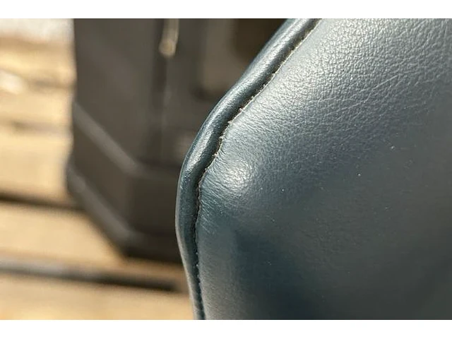 Mobiele zetel in leder - afbeelding 3 van  4