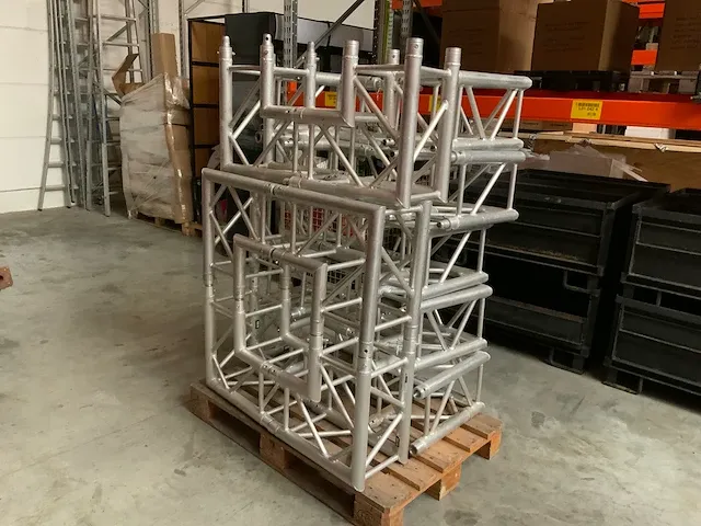 Mobiltruss quatroa40405 aluminium truss (16x) - afbeelding 1 van  4