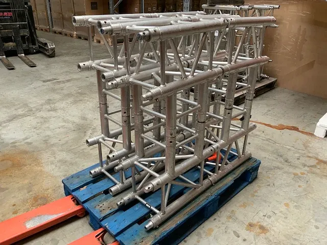 Mobiltruss quatroa40705 aluminium truss (8x) - afbeelding 1 van  3