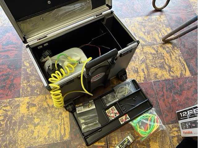 Modelbouw uitrusting - drones - afbeelding 2 van  16