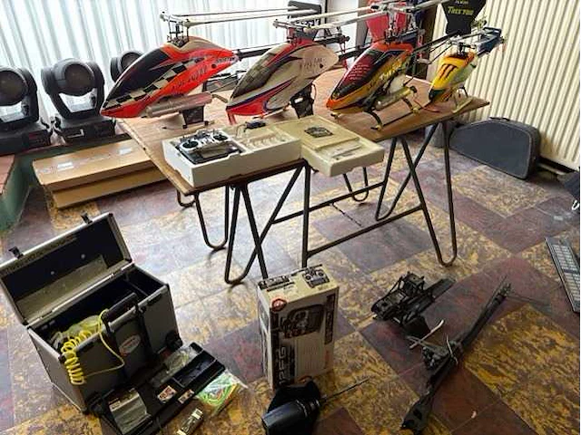 Modelbouw uitrusting - drones - afbeelding 9 van  16