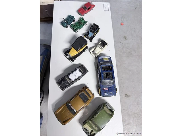 Modelbouwauto's 1/18 - 1/24 - afbeelding 2 van  4