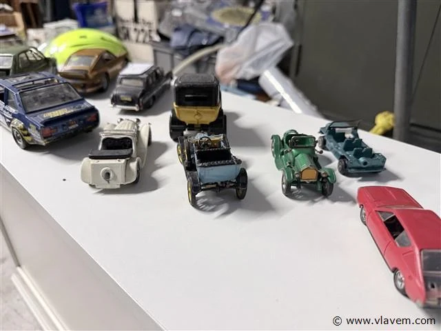 Modelbouwauto's 1/18 - 1/24 - afbeelding 4 van  4