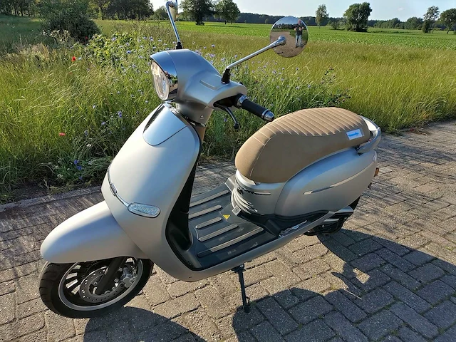 Moden - e-cruise f10 - e-scooter - afbeelding 1 van  13