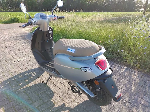 Moden - e-cruise f10 - e-scooter - afbeelding 6 van  13