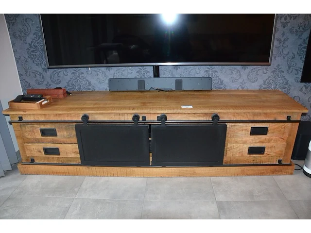 Modern houten tv meubel afm. 200x45x51 met 2 schuifdeuren 4 laden, bluetooth speaker sony srs-xb33, blu-ray speler sony , partij blu-ray films - afbeelding 1 van  6