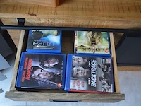 Modern houten tv meubel afm. 200x45x51 met 2 schuifdeuren 4 laden, bluetooth speaker sony srs-xb33, blu-ray speler sony , partij blu-ray films - afbeelding 3 van  6