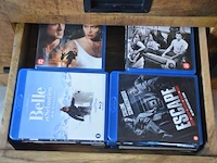 Modern houten tv meubel afm. 200x45x51 met 2 schuifdeuren 4 laden, bluetooth speaker sony srs-xb33, blu-ray speler sony , partij blu-ray films - afbeelding 4 van  6