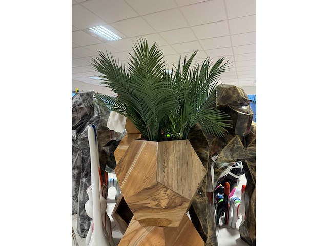 Modern natuurlijk houten dierenhuis of plantenbak h48cm - afbeelding 2 van  3