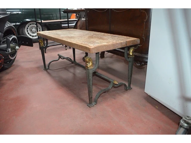 Modern rek 4 leggers afm. 100x36x136, vitrinekast 2 deuren 1 glazen deur afm. 100x44x180, verrijdbaar tv meubel afm. 70x52x70, salontafel houten blad metalen onderstel afm. 113x48x48 - afbeelding 6 van  9