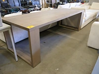 Moderne houten eettafel toonzaalmodel trybou - afbeelding 1 van  3