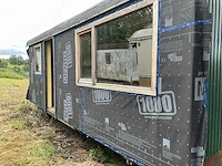Moderne houten woonwagen / pipowagen - afbeelding 1 van  10