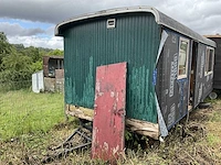 Moderne houten woonwagen / pipowagen - afbeelding 3 van  10