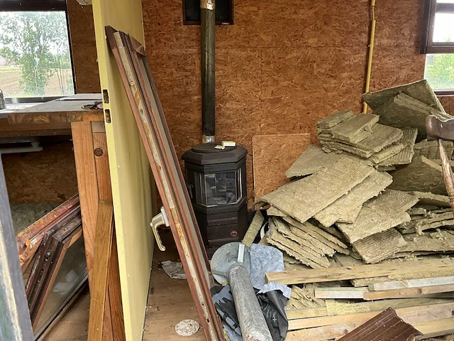 Moderne houten woonwagen / pipowagen - afbeelding 9 van  10