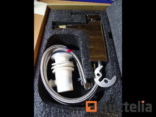 Moderne mixer kraan voor badkamer - afbeelding 1 van  3