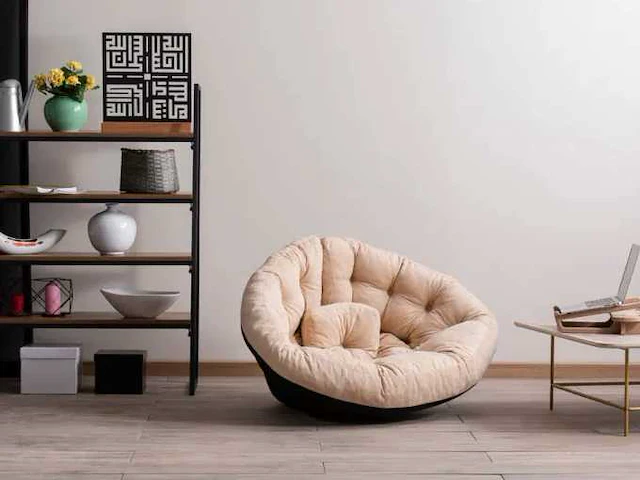 Moderne opklapbare fauteuil - crèmekleurige stof - afbeelding 1 van  6