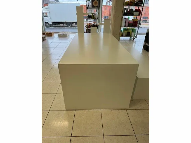 Moderne tafel - afbeelding 2 van  3