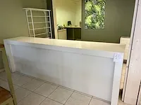Moderne toonbank met schuiven en vakken - afbeelding 1 van  5
