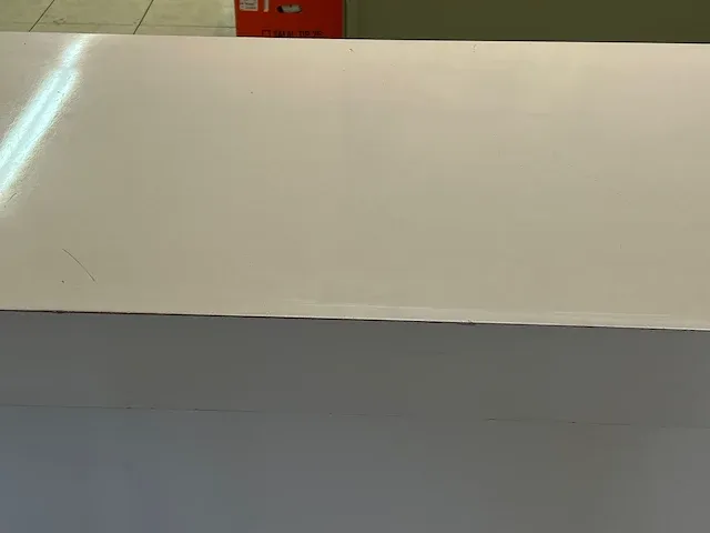 Moderne toonbank met schuiven en vakken - afbeelding 5 van  5