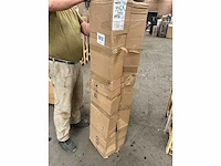 Moderne vloerlamp met metalen behuizing en stoffen voet - afbeelding 8 van  8