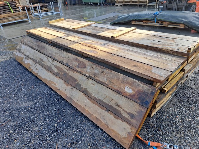 Modulaire houten muur in steigerhout - afbeelding 1 van  2