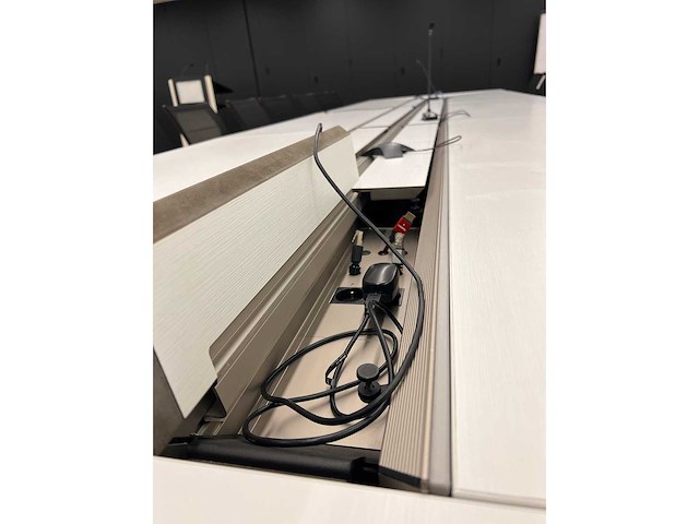 Modulaire vergadertafel - conference table - afbeelding 18 van  21