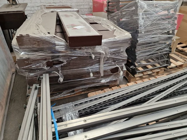 Modulaire winkel of magazijn inrichting, merk animal - afbeelding 2 van  30